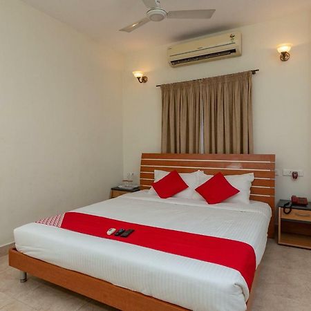 Oyo 23202 Cute Orange Service Apartments 첸나이 외부 사진